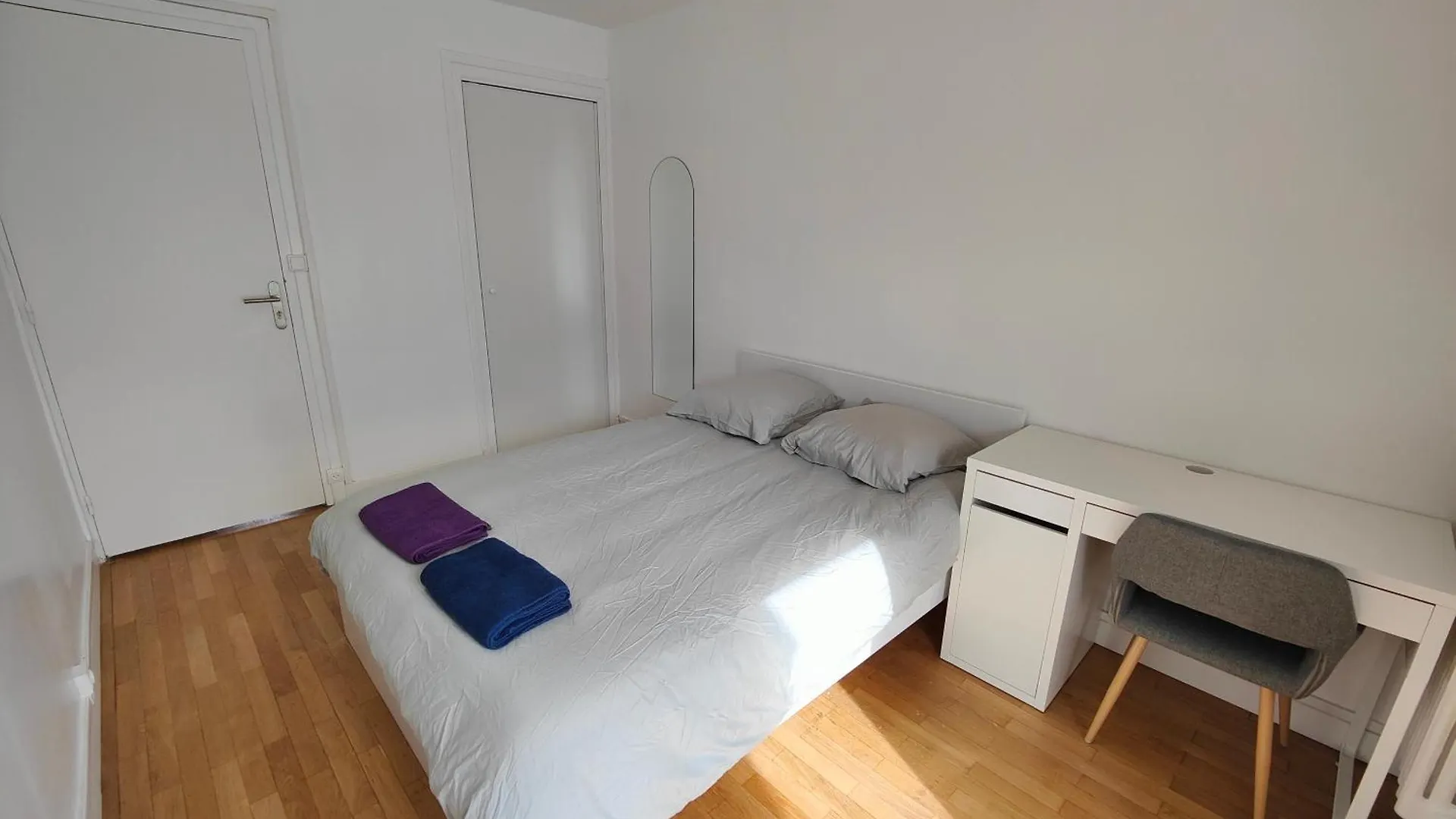 Appartement T4 Avec Terrasse Et Parking Villeurbanne Apartment